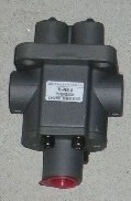 Клапан включения делителя КПП E3 HW70 (пневматический управляющий)